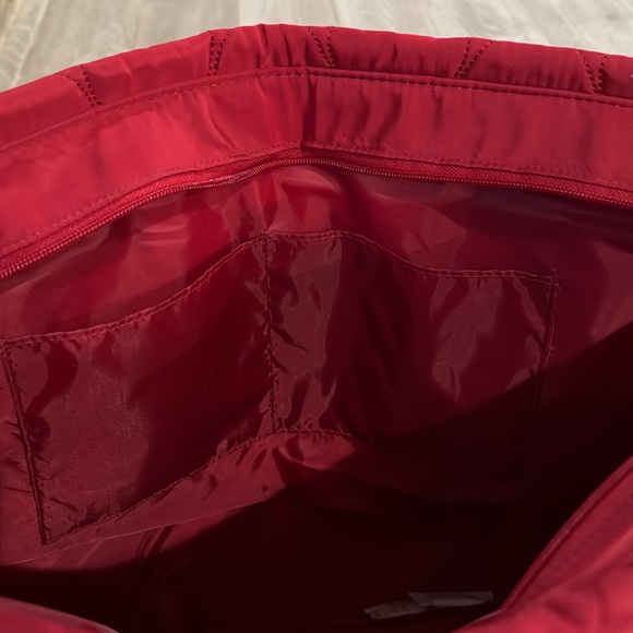 Brand New Victorias Secret Heart Puffer Tote for Valentine’s Day! - Picture 4 of 6